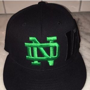black notre dame hat